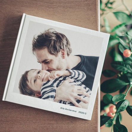 kapağında baba oğul fotoğrafı olan hediye fotokitap